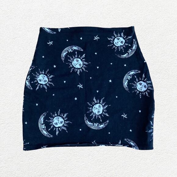 Black celestial mini bodycon skirt whimsigoth boho indie hippie sun moon stars - Picture 3 of 4
